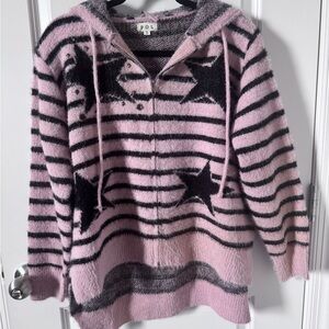 NWOT POL long sleeve zip-up hoodie sweater top in Berber with star print, stud
